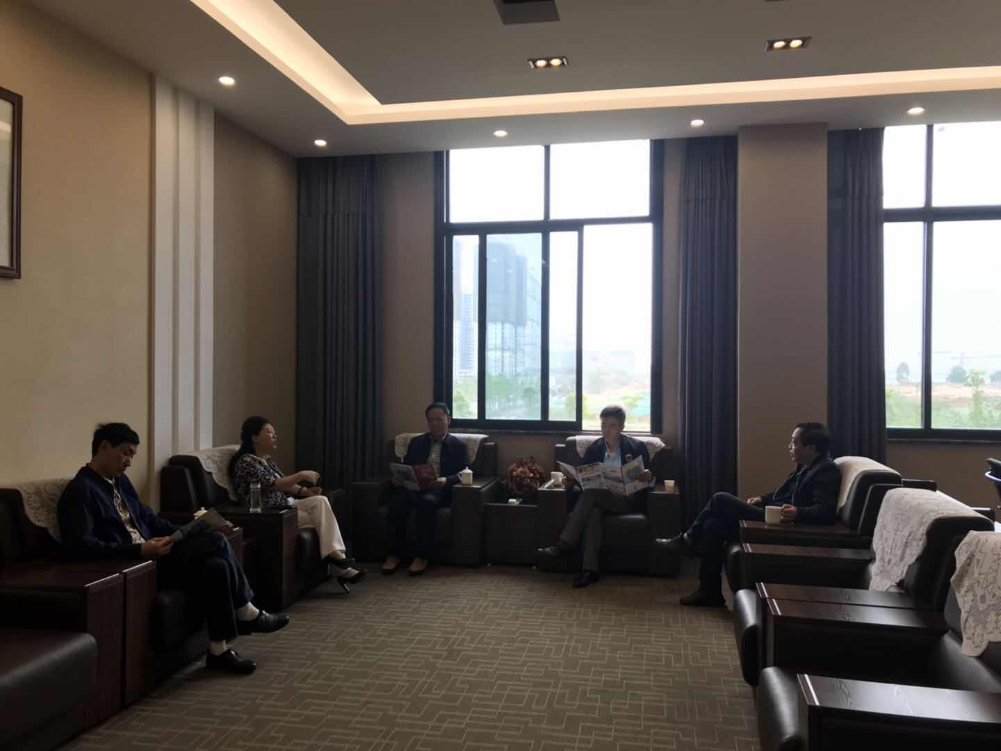 四川旅游学院前来我校参观交流(图1)
