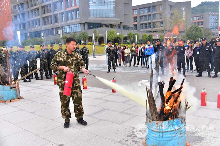人人参与校园消防，共建平安和谐校园(图2)